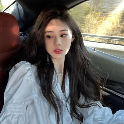 蜜桃女孩